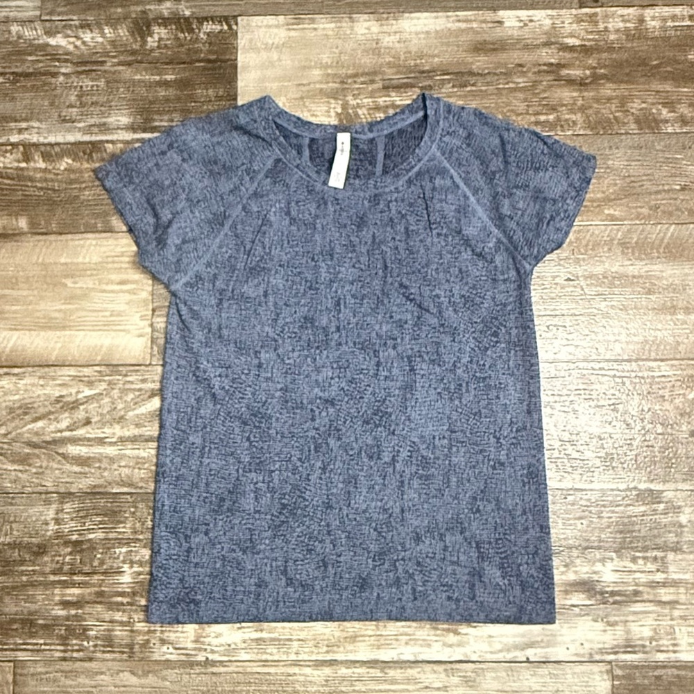 Athleta Textured Blue Top Size Large